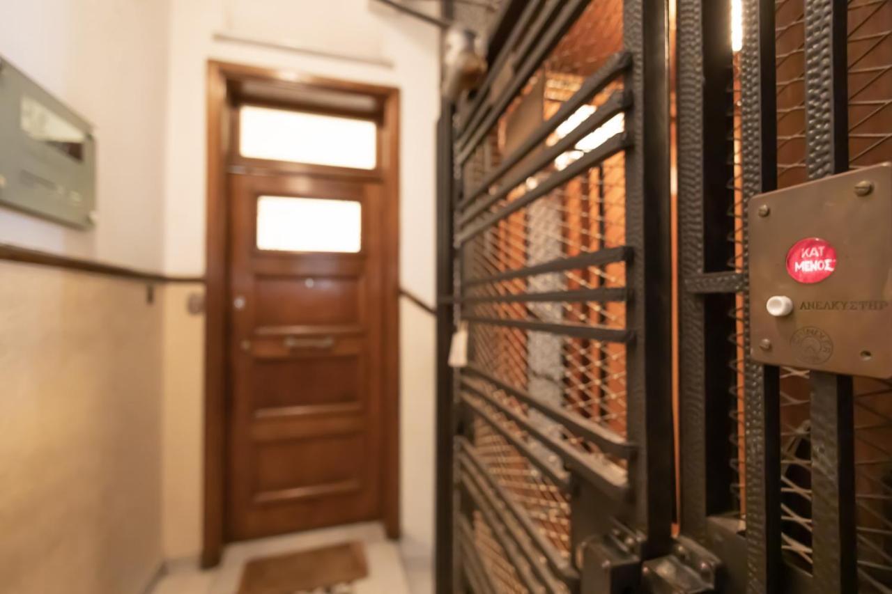 Ideal 4 Bdr Apartment In Plaka For 10! Atenas Exterior foto